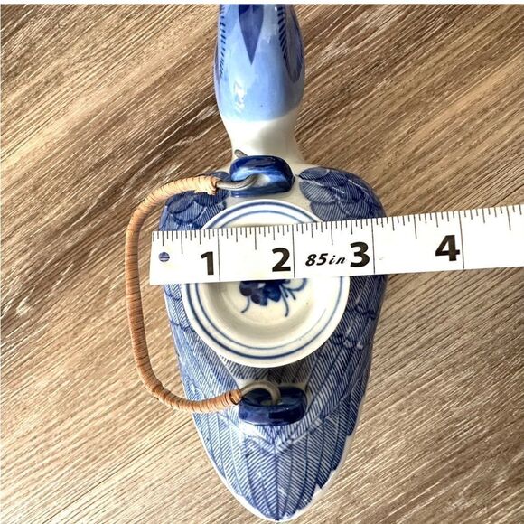 Vintage blue and white porcelain duck teapot - Picture 7 of 12